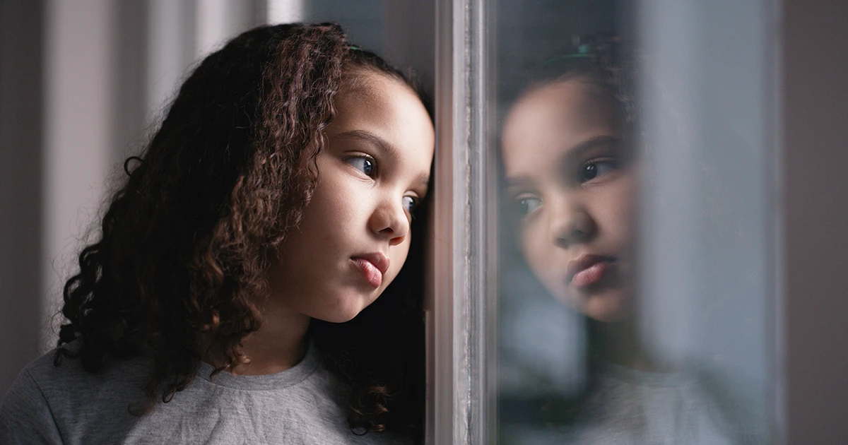 ¿Cómo ayudar a un niño a superar la muerte de un familiar?