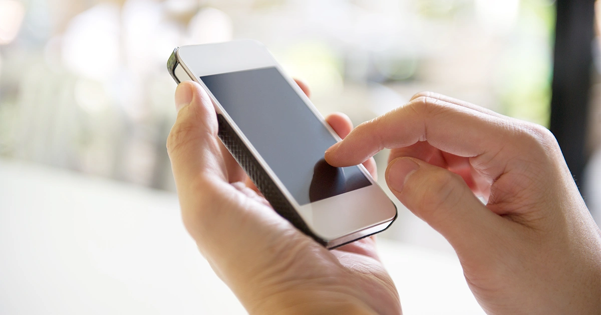 ¿Cómo puedo saber a quién pertenece un número de teléfono?