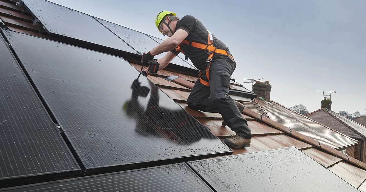 ¿Cómo se protegen los paneles solares del granizo?