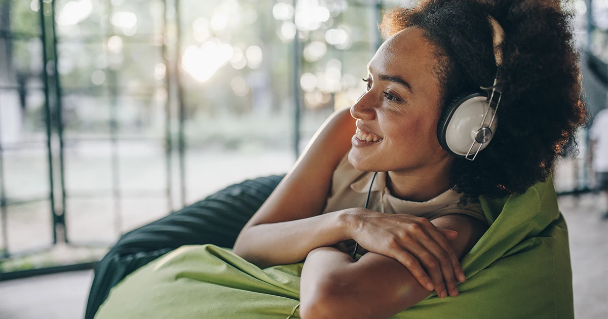 ¿Dónde puedo buscar audiolibros?