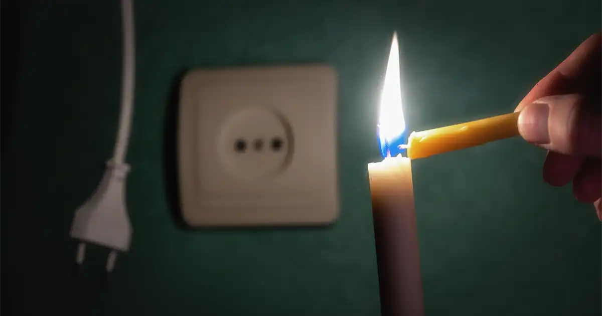 ┬¿QuÔÇÜ hacer si te cortan la luz Gu┬ía legal y tÔÇÜcnica para actuar r┬ápido.webp